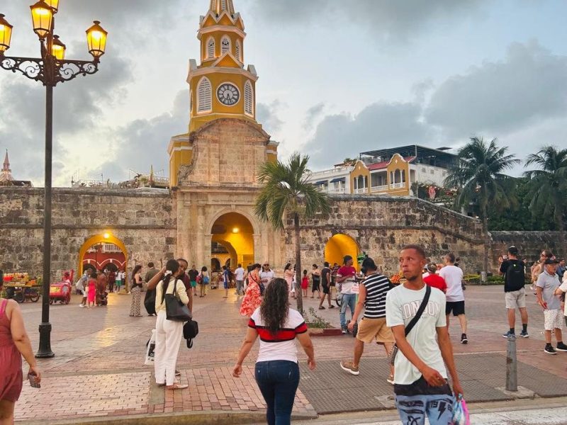 Torre del Reloj, entrada a la ciudad amurallada de Cartagena